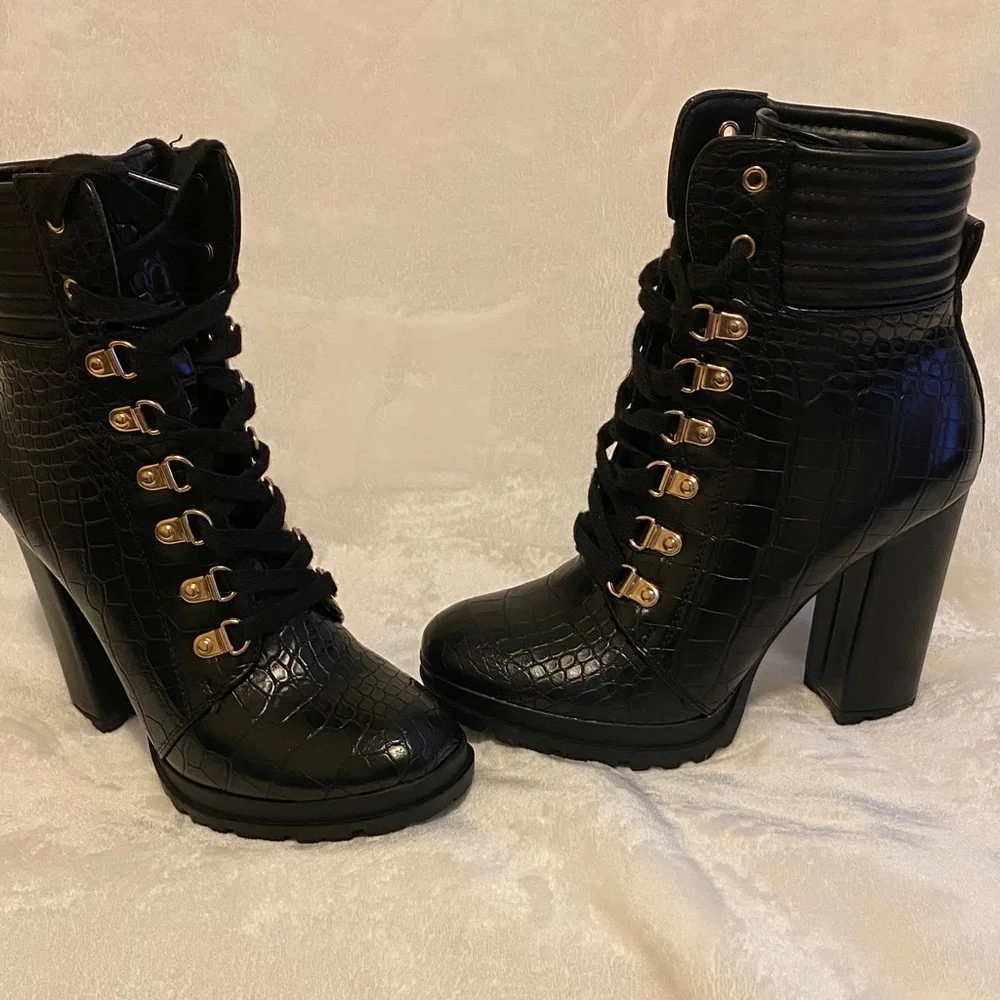 Shoe Dazzle Black Textured Heeled Boots - Picture 1 of 6